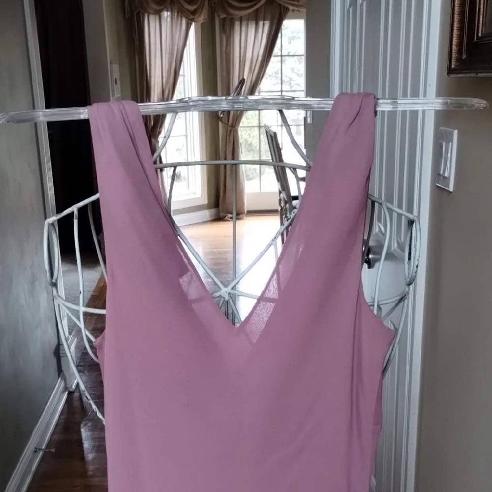 Elegant Pink BCBG Sleeveless Dress - Picture 8 of 16